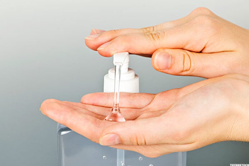 antibacterial wipes vs hand sanitizer