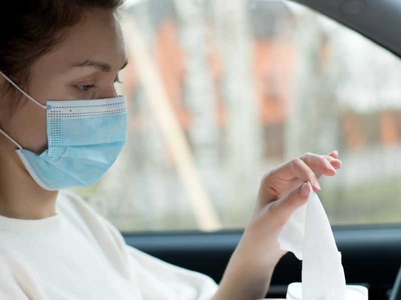 antiseptic wipes vs alcohol wipes