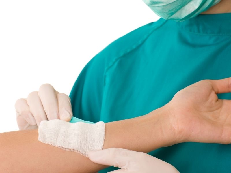 are antiseptic wipes the same as alcohol wipes