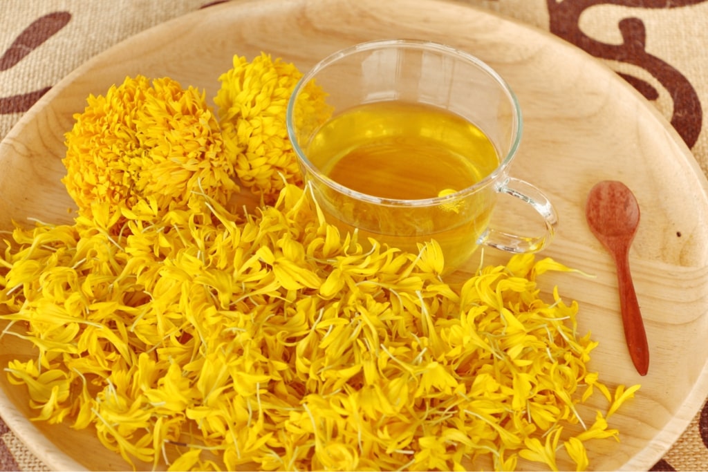 marigold essential oil