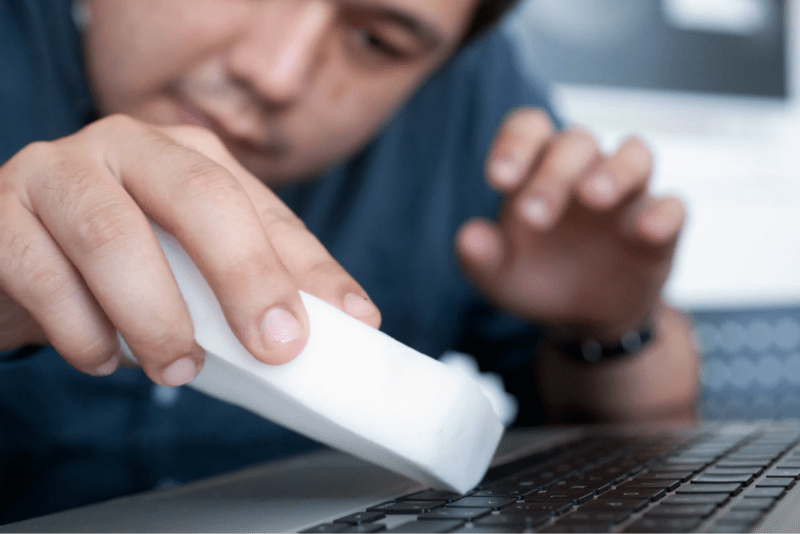 can i use wet wipes to clean my laptop keyboard
