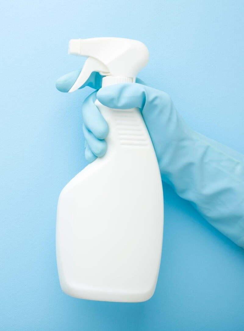 cleaning sprays vs wipes