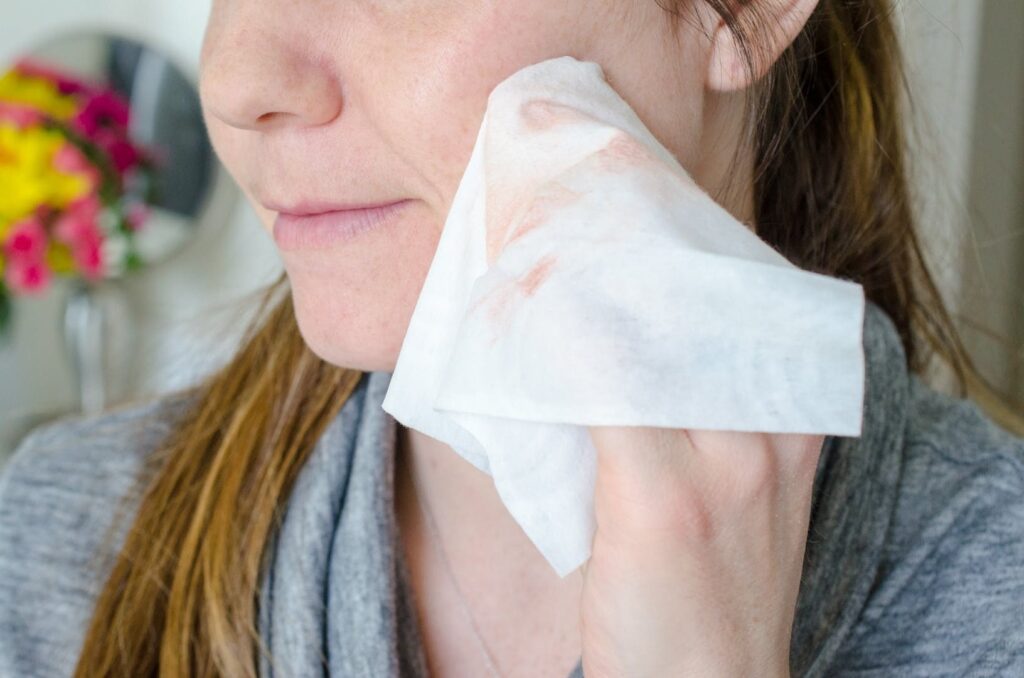 do makeup wipes help acne