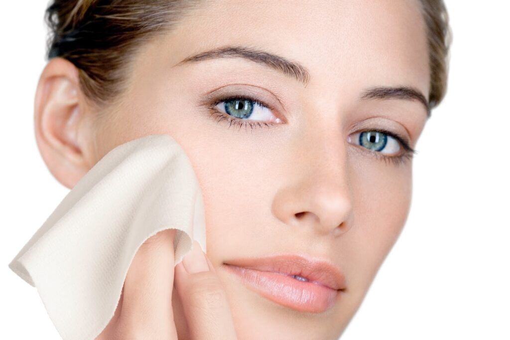 how to use makeup remover wipes