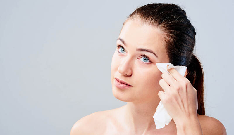 how to use makeup remover wipes