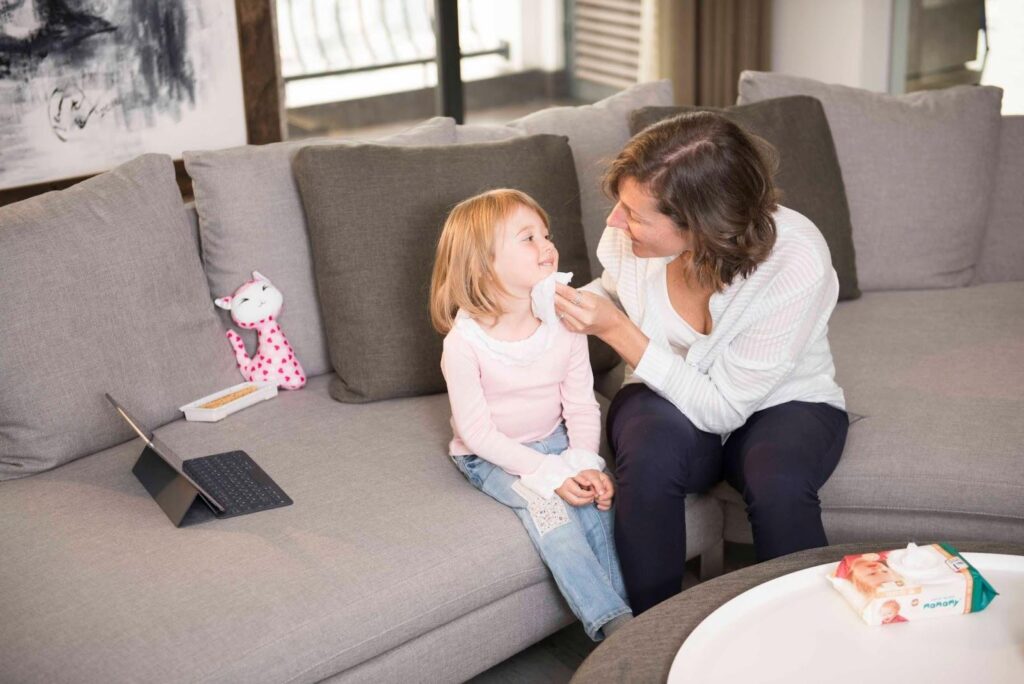 khăn giấy ướt giả