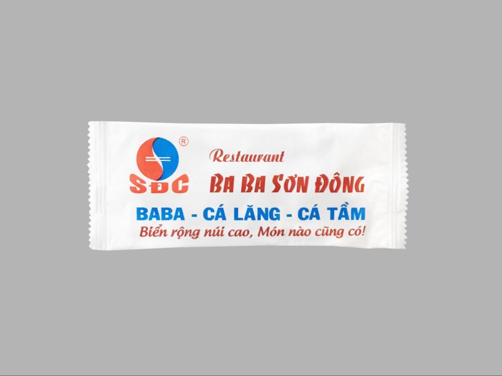 khăn giấy ướt in logo