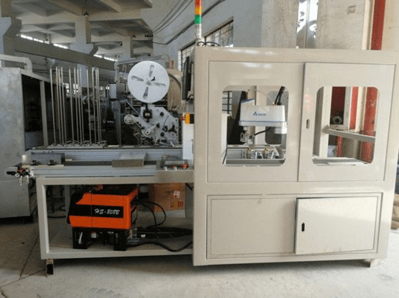 máy sản xuất khăn lạnh